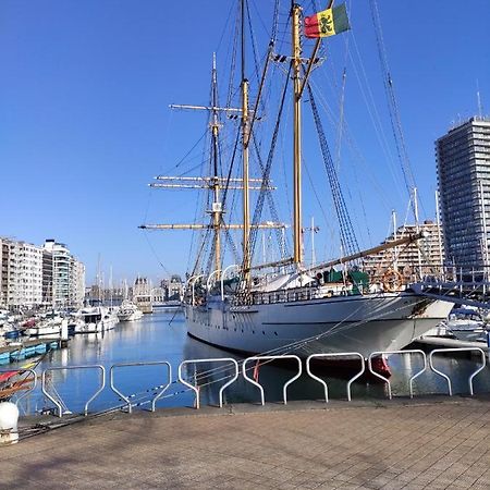 Penthouse met groot terras Oostende Appartement Buitenkant foto