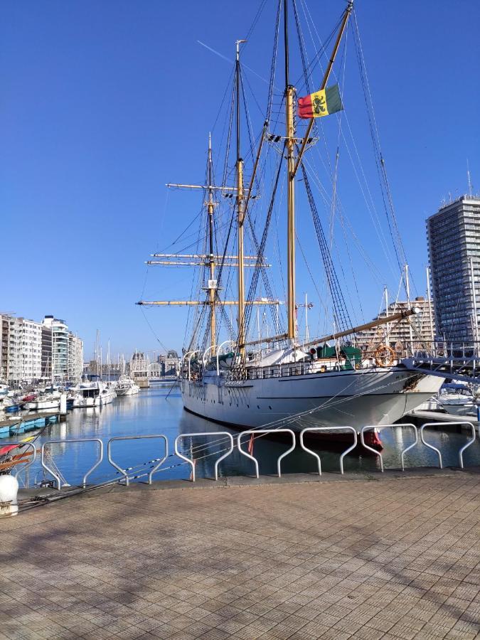 Penthouse met groot terras Oostende Appartement Buitenkant foto