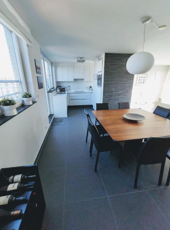 Penthouse met groot terras Oostende Appartement Buitenkant foto